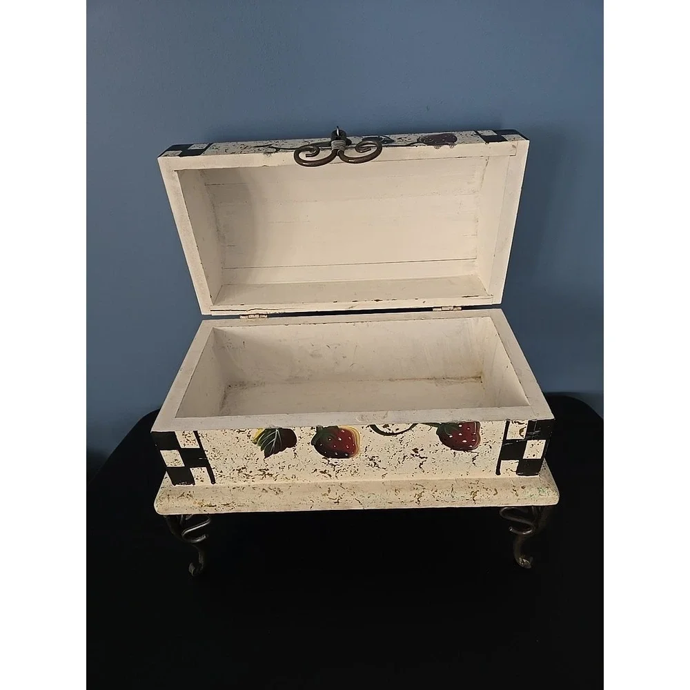 Vintage Wooden Kitchen Storage Box With Metal Legs For Fruits , Counter Top Deco